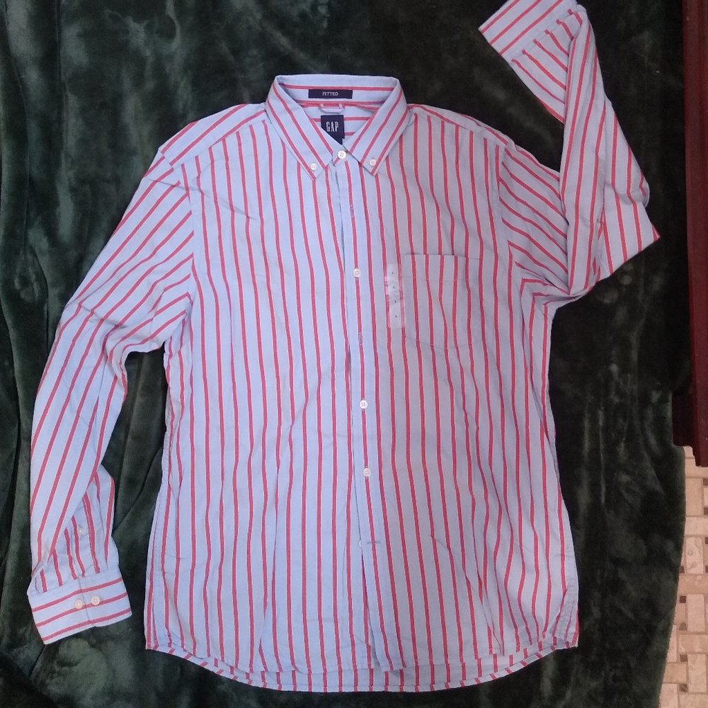 GAP Men's Stripe Dress Pocket Shirt, Blue/Salmon